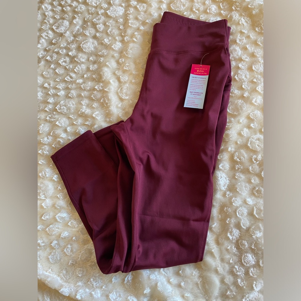 NWT Pop fit leggings size L